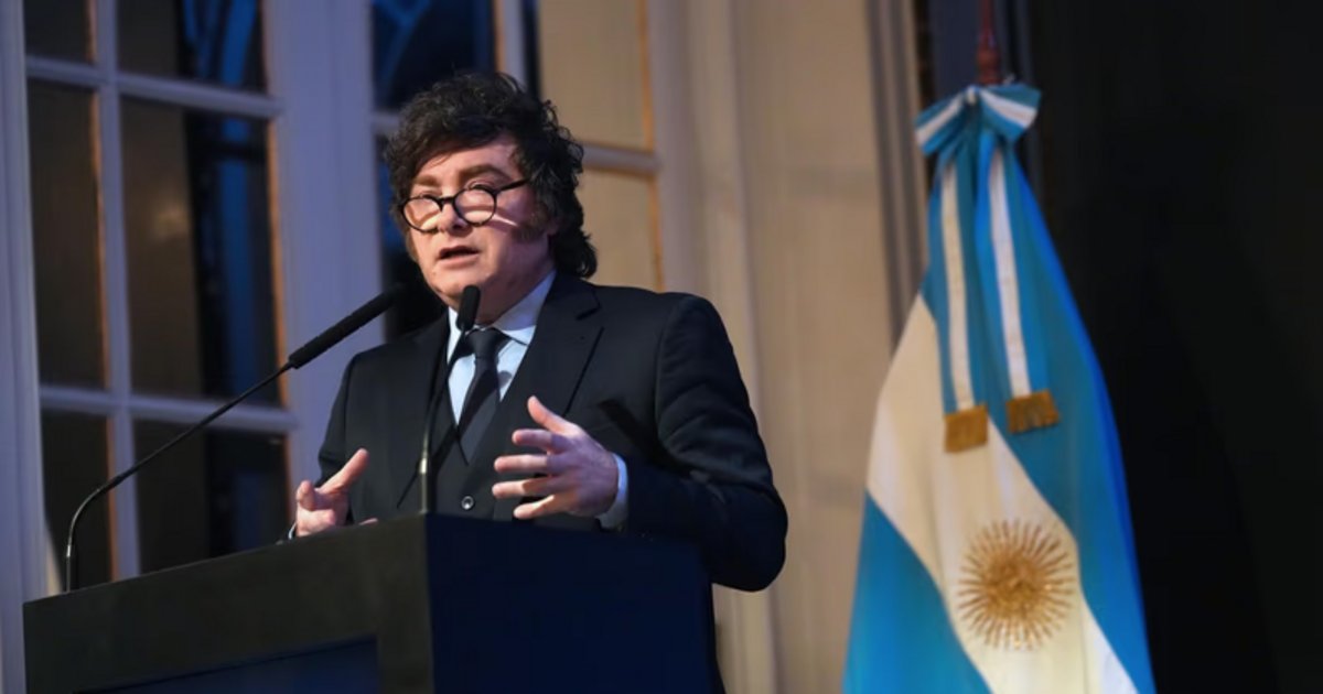 Javier Milei relacionó el aborto legal con la caída de la natalidad: “Estamos pagando muy cara la locura de los pañuelitos verdes”