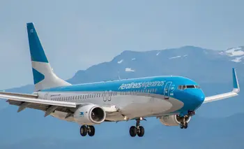 Aerolíneas Argentinas amplía rutas de verano hacia Uruguay