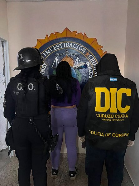 Corrientes: una detenida con cocaína, marihuana y casi $2 millones en "búnker" narco