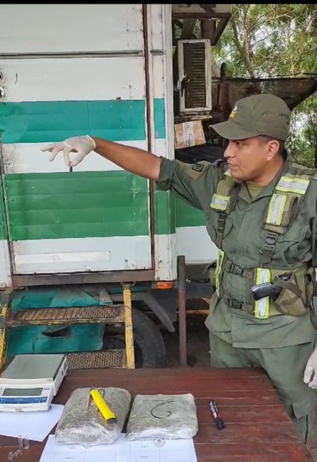Dos detenidos con marihuana en el puente General Belgrano- Dos detenidos con marihuana en el puente General Belgrano
