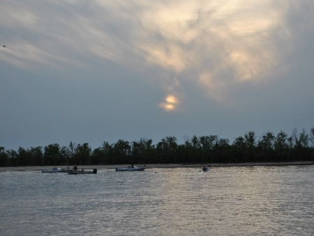 Esquina: un niño murió ahogado y otro está desaparecido en aguas del río Corriente