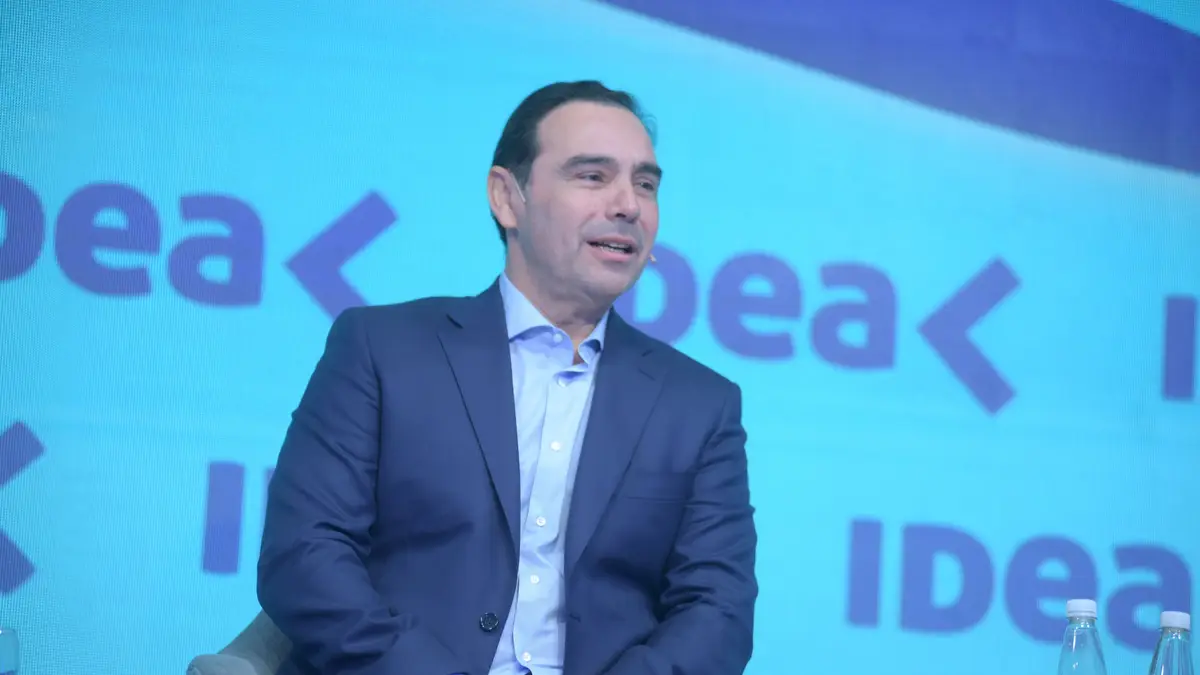 Valdés en el Coloquio de IDEA: "Yacyretá genera 1.500 millones de dólares anuales y Corrientes recibe solo 6"