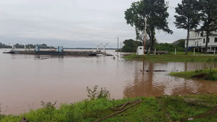 Paso Alvear-Itaquí: suspenden el cruce fronterizo por la creciente del río Uruguay