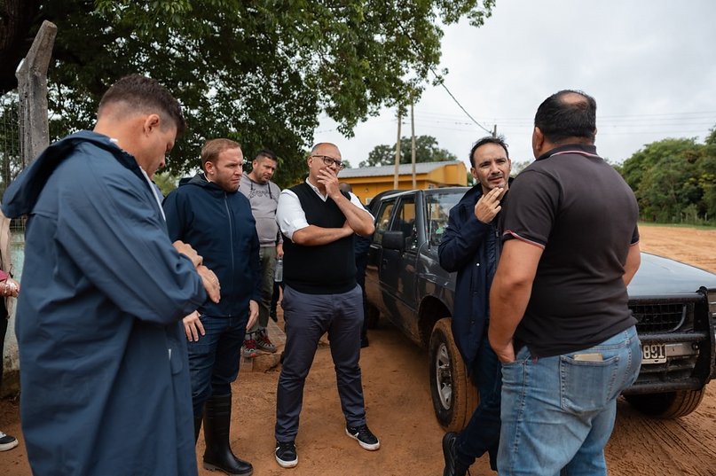El gobernador recorre las zonas afectadas por las inundaciones y coordina la asistencia a las familias- El gobernador recorre las zonas afectadas por las inundaciones y coordina la asistencia a las familias