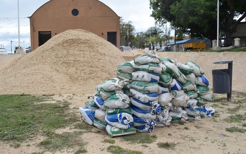 El agua en Goya ya alcanza la costanera y esperan el pico de la crecida esta semana