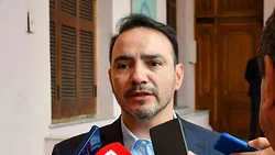 Corrientes: Juan Pablo Valdés anticipó créditos, obras y más asistencia por las inundaciones Corrientes: Juan Pablo Valdés anticipó créditos, obras y más asistencia por las inundaciones
