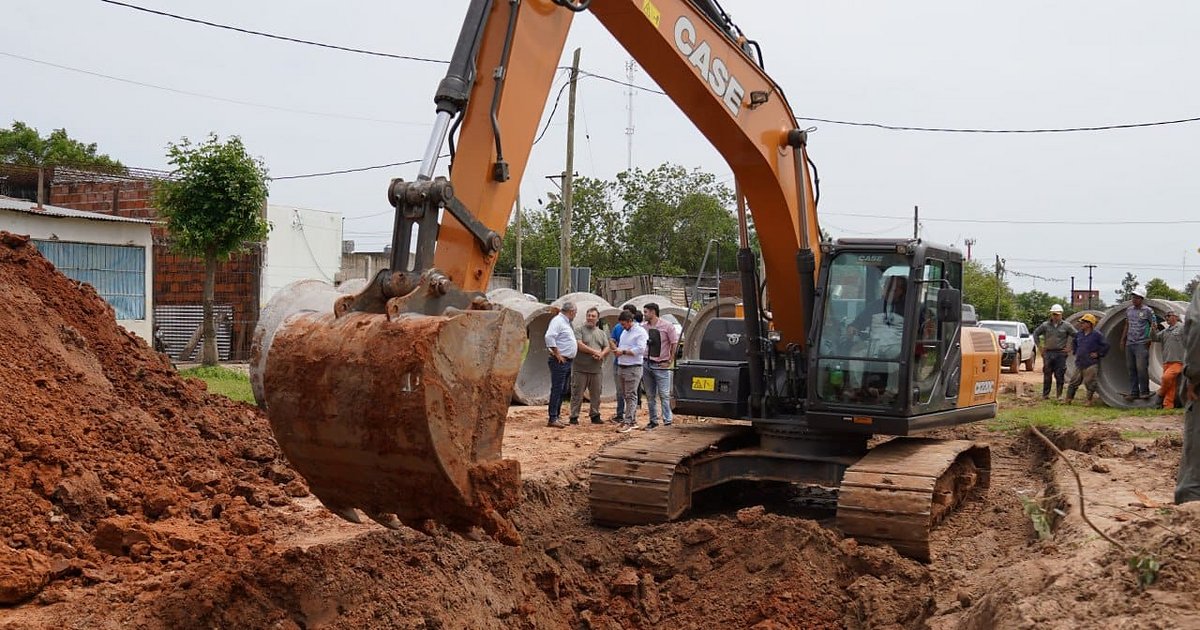 Obras pluviales en Corrientes: ejecutan 900 metros de entubado para mitigar anegamientos