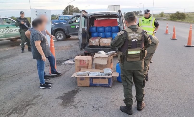 Operación "Yerba brava": cayeron tres correntinos con más de 236 kilos de marihuana- Operación "Yerba brava": cayeron tres correntinos con más de 236 kilos de marihuana