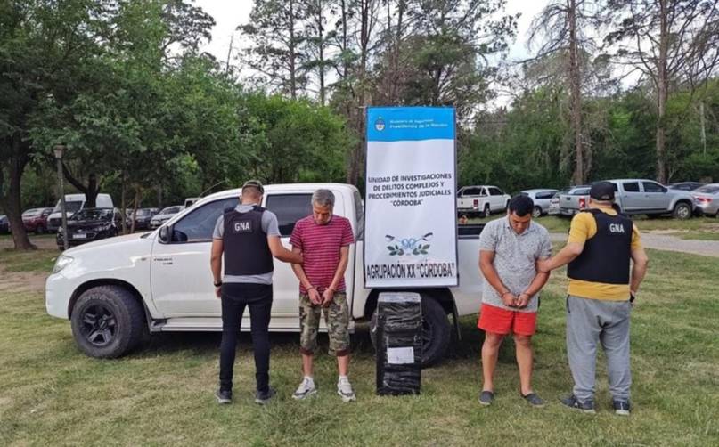 Fueron a retirar 20 kilos de droga enviada en encomiendas y terminaron presos