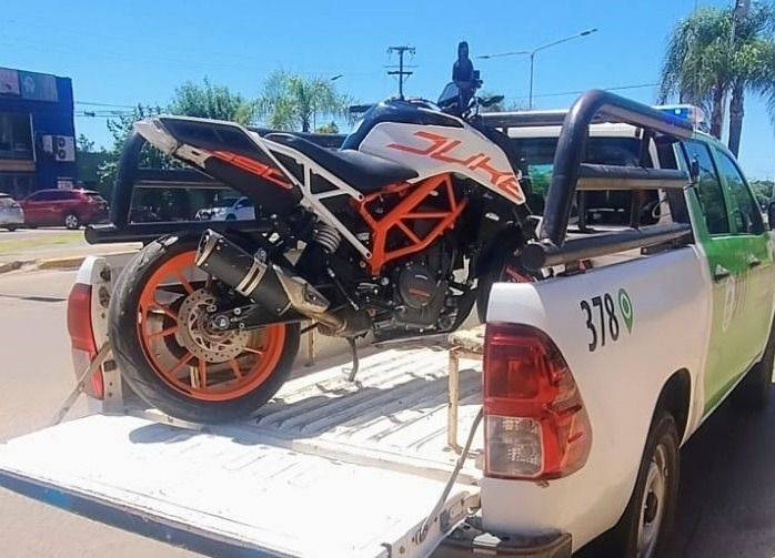 Un joven circulaba a bordo de una motocicleta de alta cilindrada buscada por robo- Un joven circulaba a bordo de una motocicleta de alta cilindrada buscada por robo