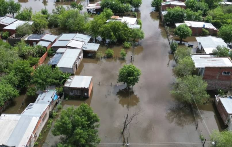 Inundación en San Luis del Palmar: crece el Riachuelo y hay más de 300 evacuados 