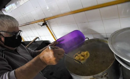Venta de comidas típicas por el 25 de mayo 2021